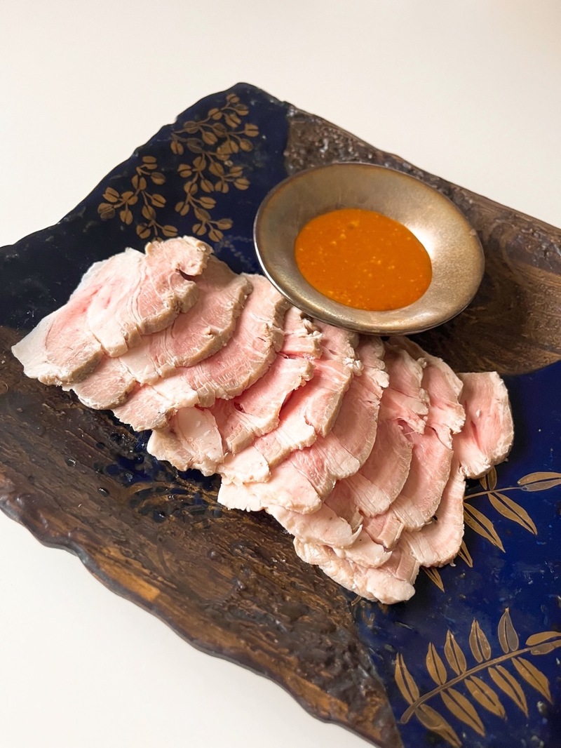 memeのラクラク時短レシピ ~ 蒸し豚 with チョジャン #me組