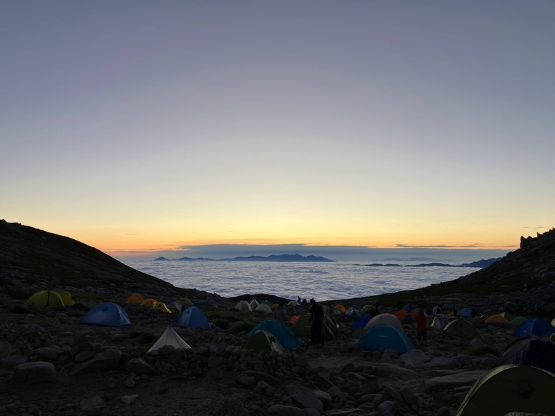 夜明け前の雲海、別世界！